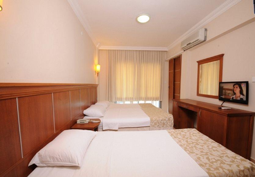 Dora Marmaris