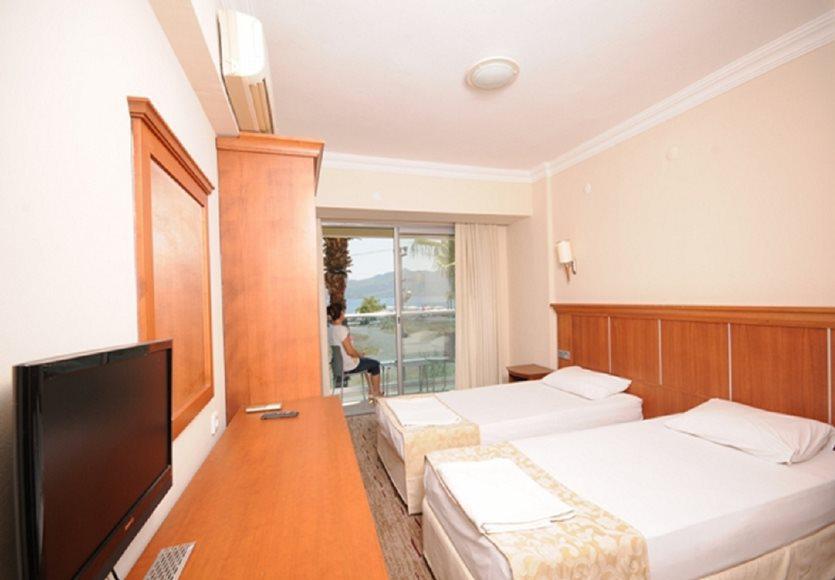 Dora Marmaris
