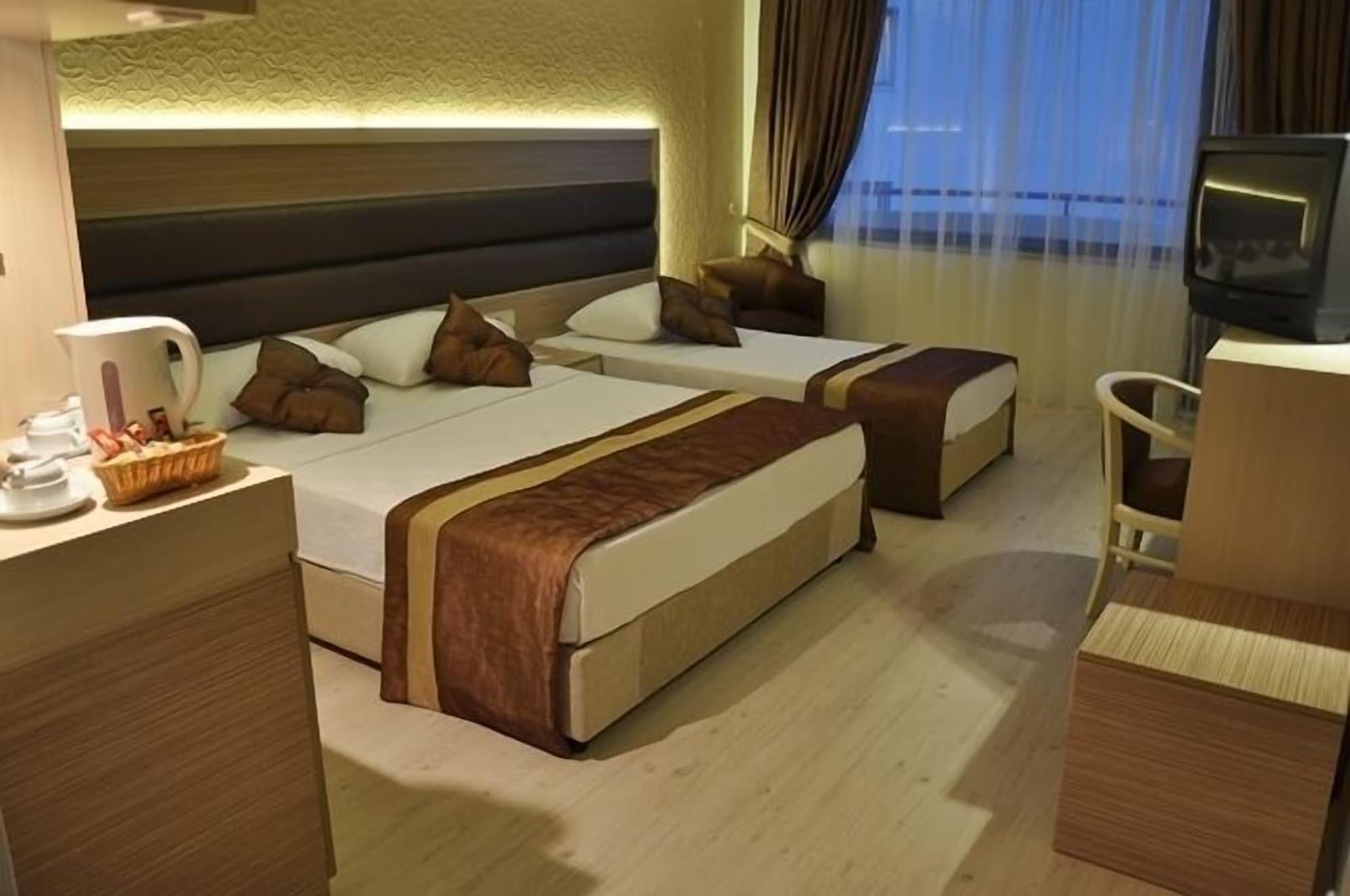 Dora Hotel