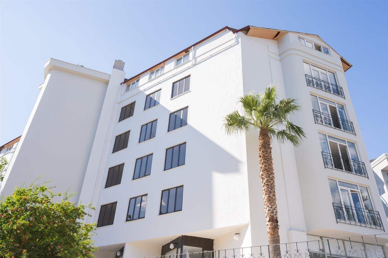 Dora Hotel 4*