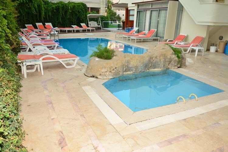 Hotel Dora 4*