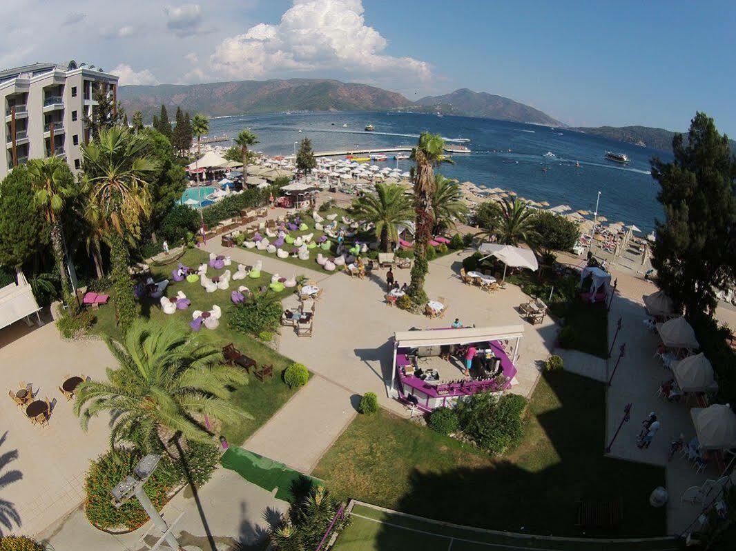 Hotel Dora