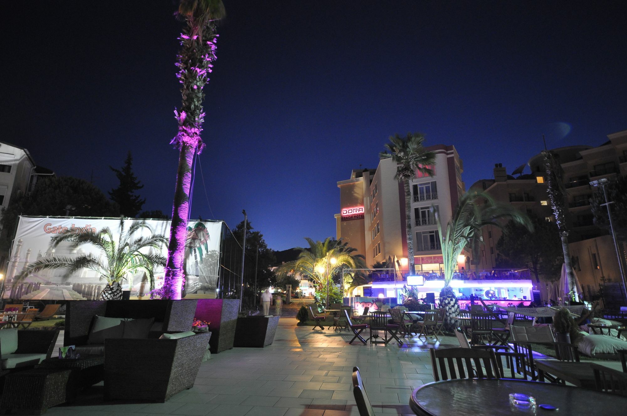 Hotel Dora